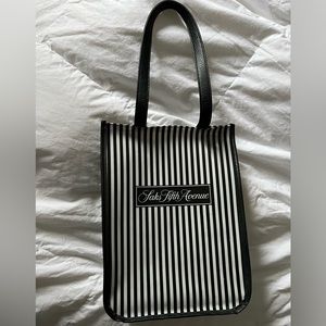 Saks Fifth Avenue Lunch Tote - material: plastic (easy to wash)